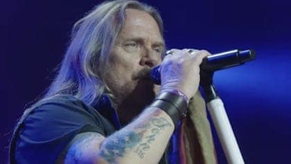 JOHNNY VAN ZANT On LYNYRD SKYNYRD’s Future: ‘As Long As I Have Good Health, We’ll See Where It Leads Us’