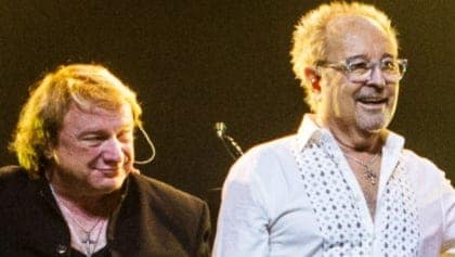 Original FOREIGNER Singer LOU GRAMM Says MICK JONES Is ‘In The End Stages’ Of Parkinson’s Disease