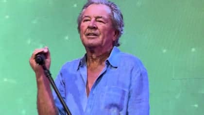 DEEP PURPLE’s IAN GILLAN: Everyone Thinks ‘Smoke On The Water’ Is ‘A Heavy Metal Song. It’s Not.’